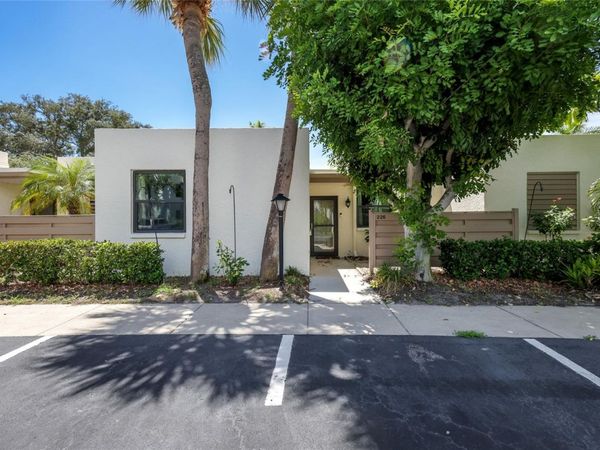 226 SHERWOOD DRIVE , BRADENTON, FL 34210