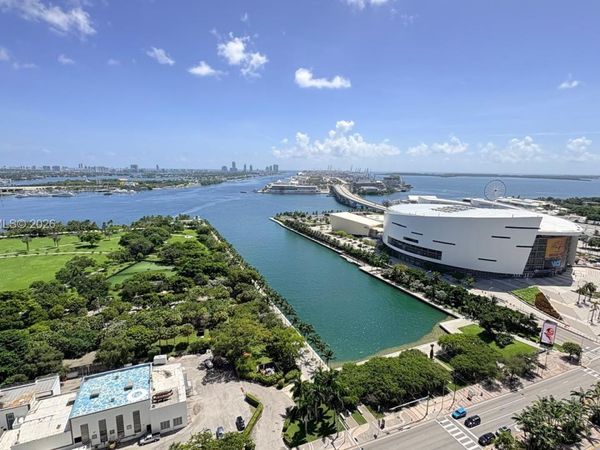 900 Biscayne Blvd , Unit 2702, Miami, FL 33132