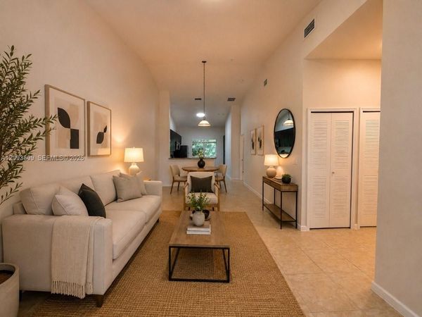 3423 W 80th St , Unit 204, Hialeah, FL 33018