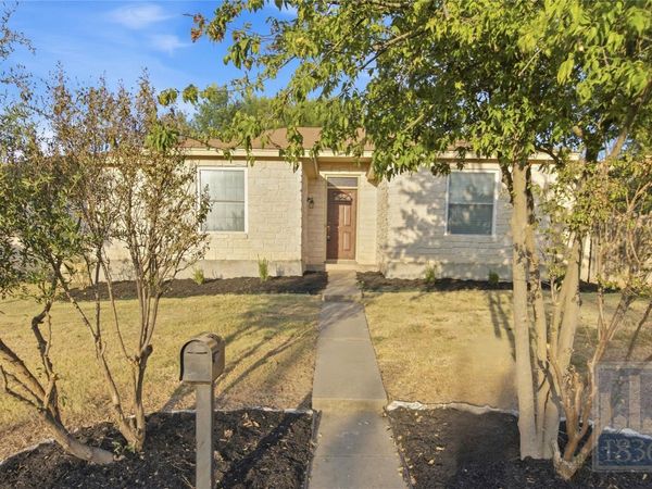 2305 Stratford DR, Round Rock, TX 78664