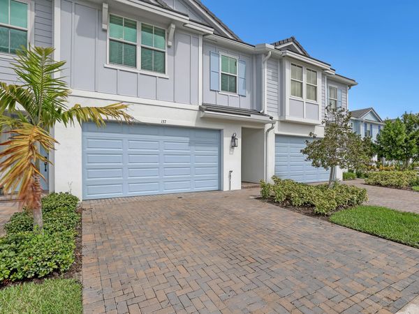137 SE Birch Terrace, Stuart, FL 34997