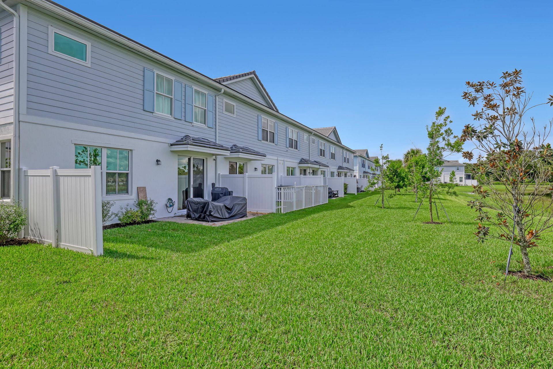 137 SE Birch Terrace, Stuart, FL 34997 Photo