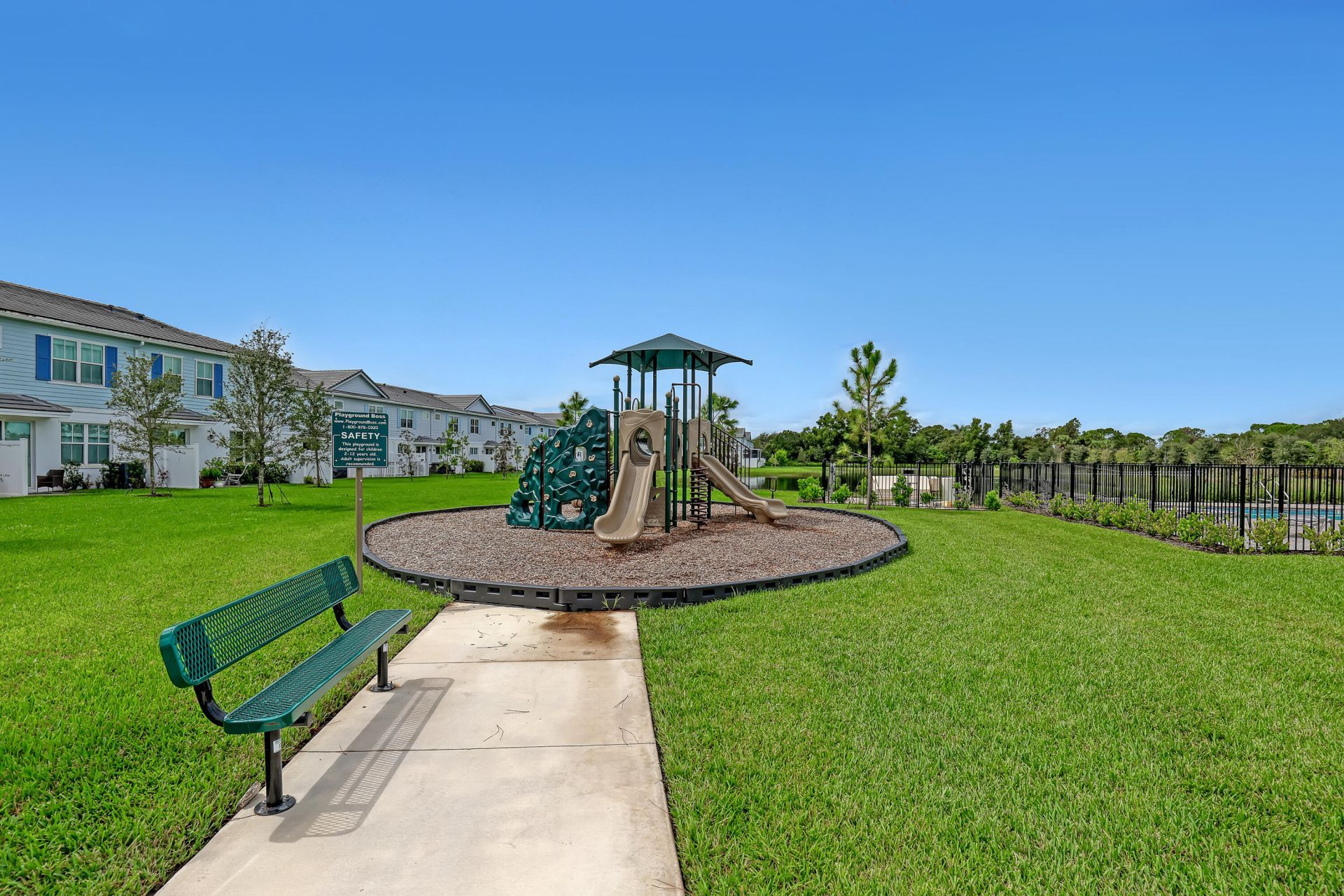 137 SE Birch Terrace, Stuart, FL 34997 Photo