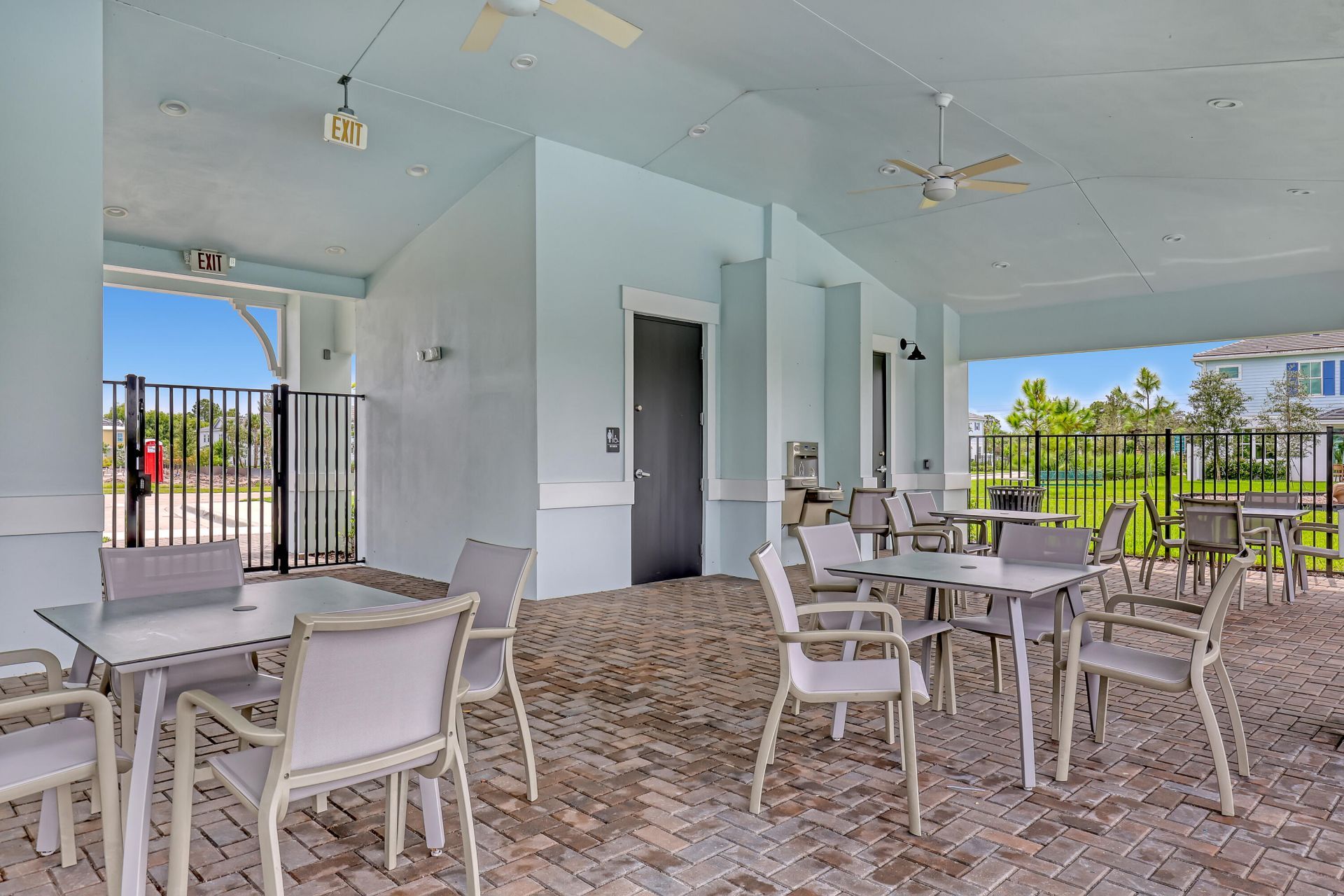 137 SE Birch Terrace, Stuart, FL 34997 Photo