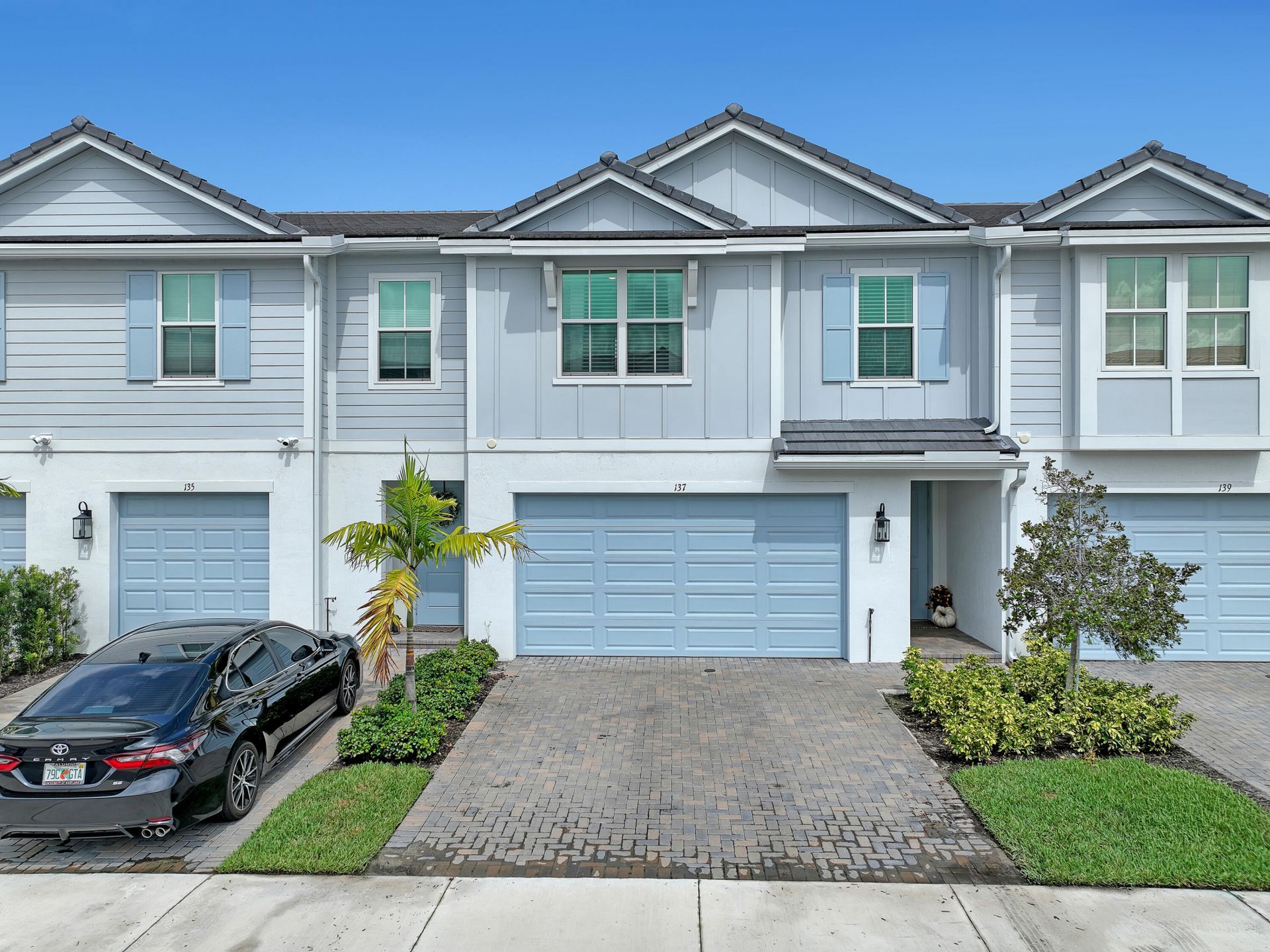 137 SE Birch Terrace, Stuart, FL 34997 Photo