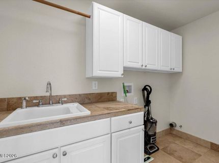 5305 Hoge Road, Reno, NV 89506 Photo