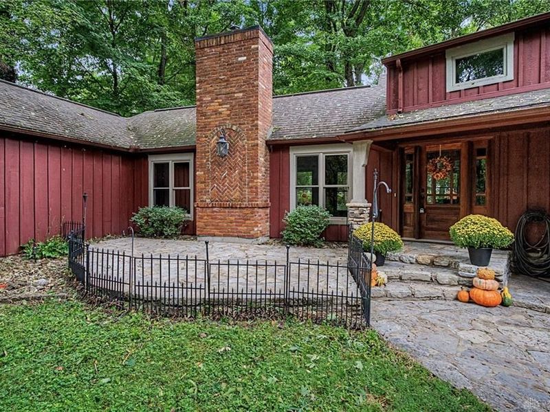 195 Colonial Lane, Dayton, OH 45429 Photo 11