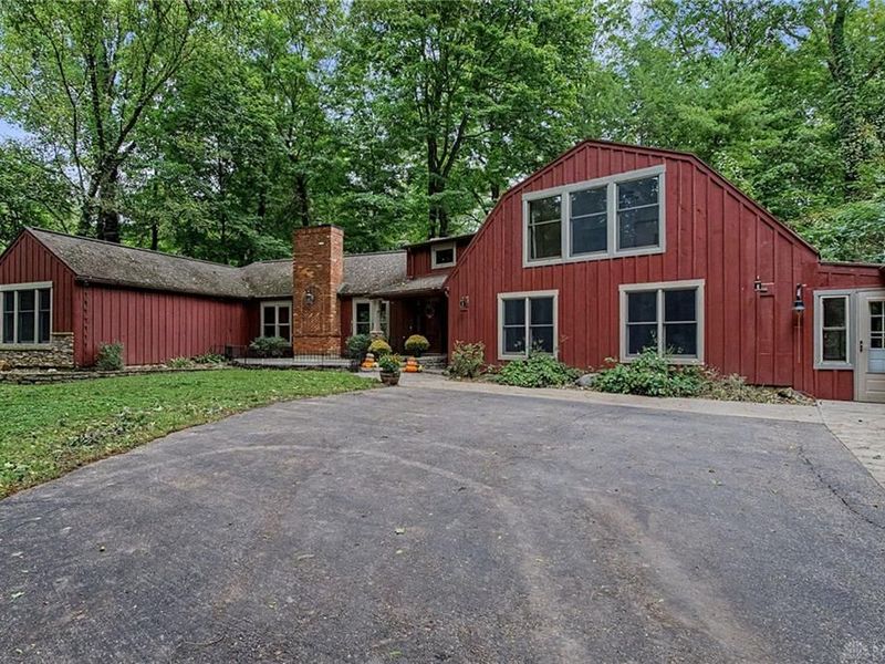 195 Colonial Lane, Dayton, OH 45429 Photo 2
