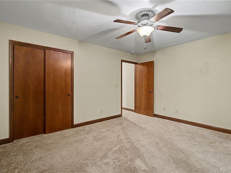 195 Colonial Lane, Dayton, OH 45429 Photo 32