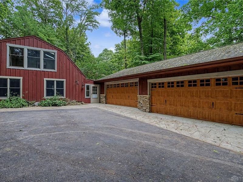 195 Colonial Lane, Dayton, OH 45429 Photo 7