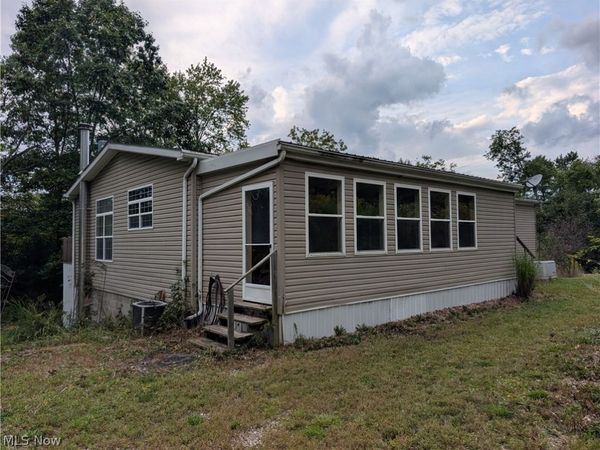 13683 E Pike Road , Cambridge, OH 43725