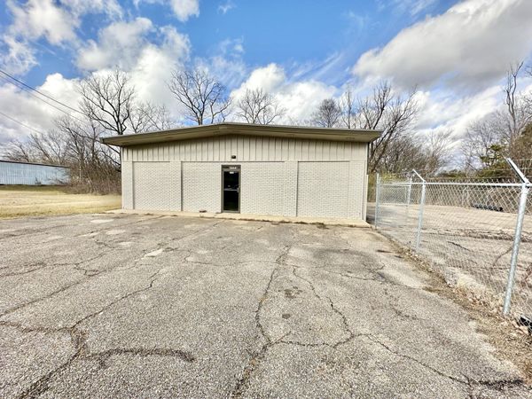 750 Westmoreland Dr., Tupelo, MS 38801