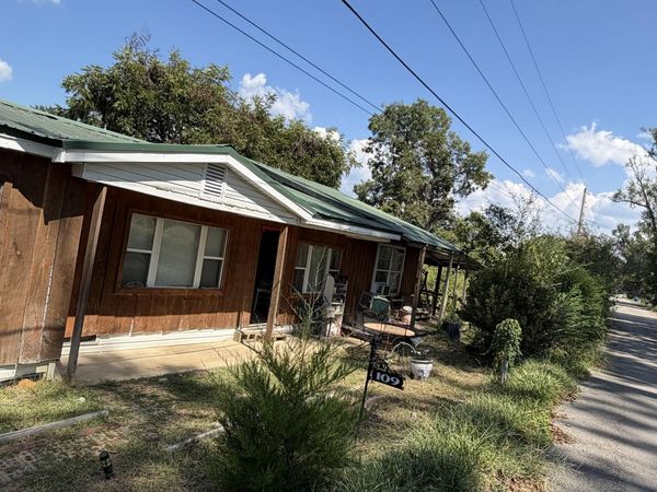 109 Locust St., Hickory Flat, MS 38633