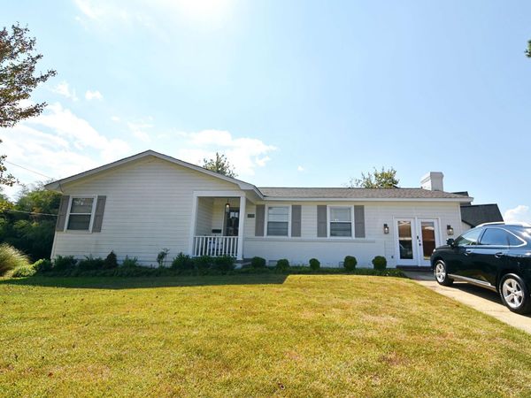 1407 Clayton Ave., Tupelo, MS 38804