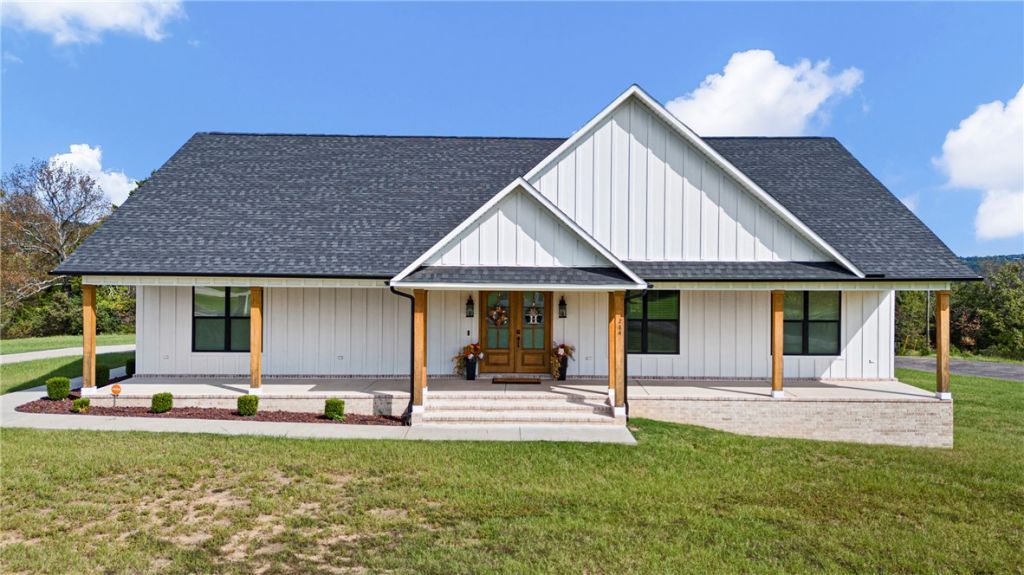 284 Apple Lane, Russellville, AR 72802 Main Photo