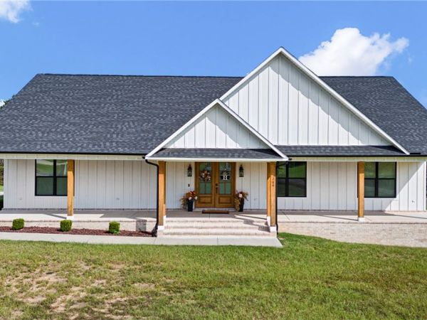 284 Apple Lane, Russellville, AR 72802