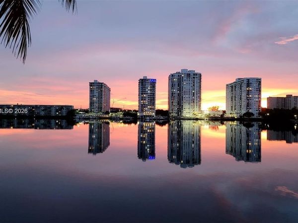 3010 Marcos Dr , Unit R205, Aventura, FL 33160