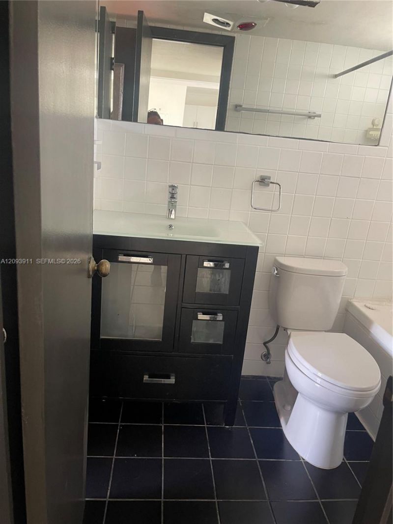 3010 Marcos Dr, Unit R205, Aventura, FL 33160 Photo