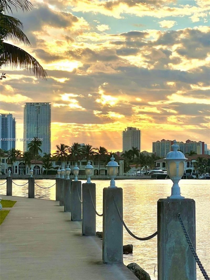 3010 Marcos Dr, Unit R205, Aventura, FL 33160 Photo