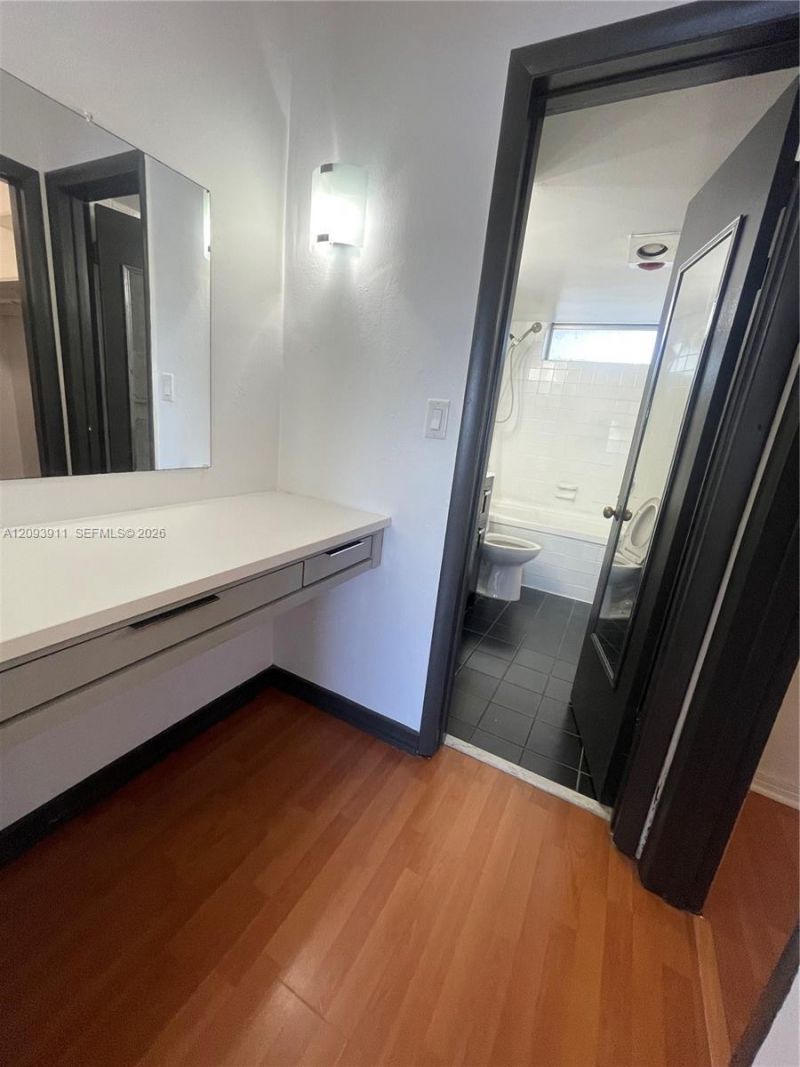 3010 Marcos Dr, Unit R205, Aventura, FL 33160 Photo