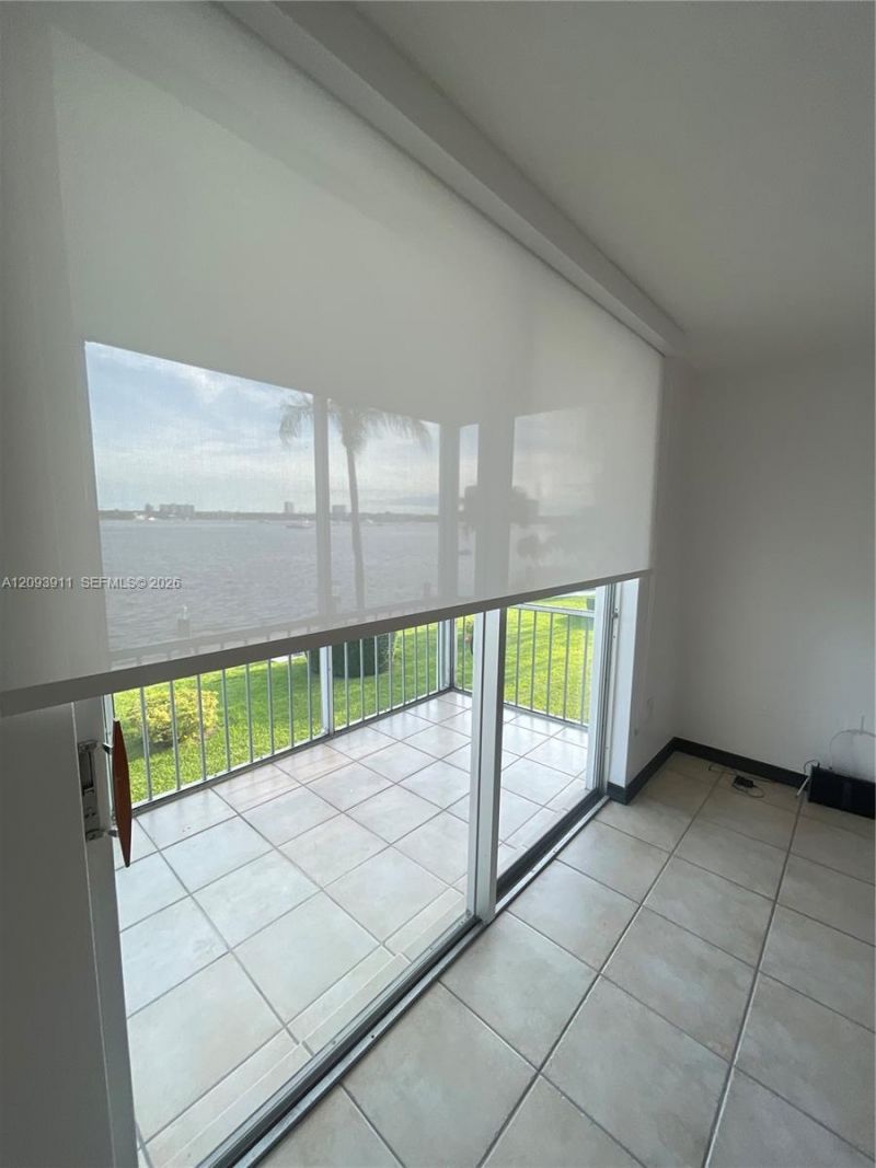 3010 Marcos Dr, Unit R205, Aventura, FL 33160 Photo