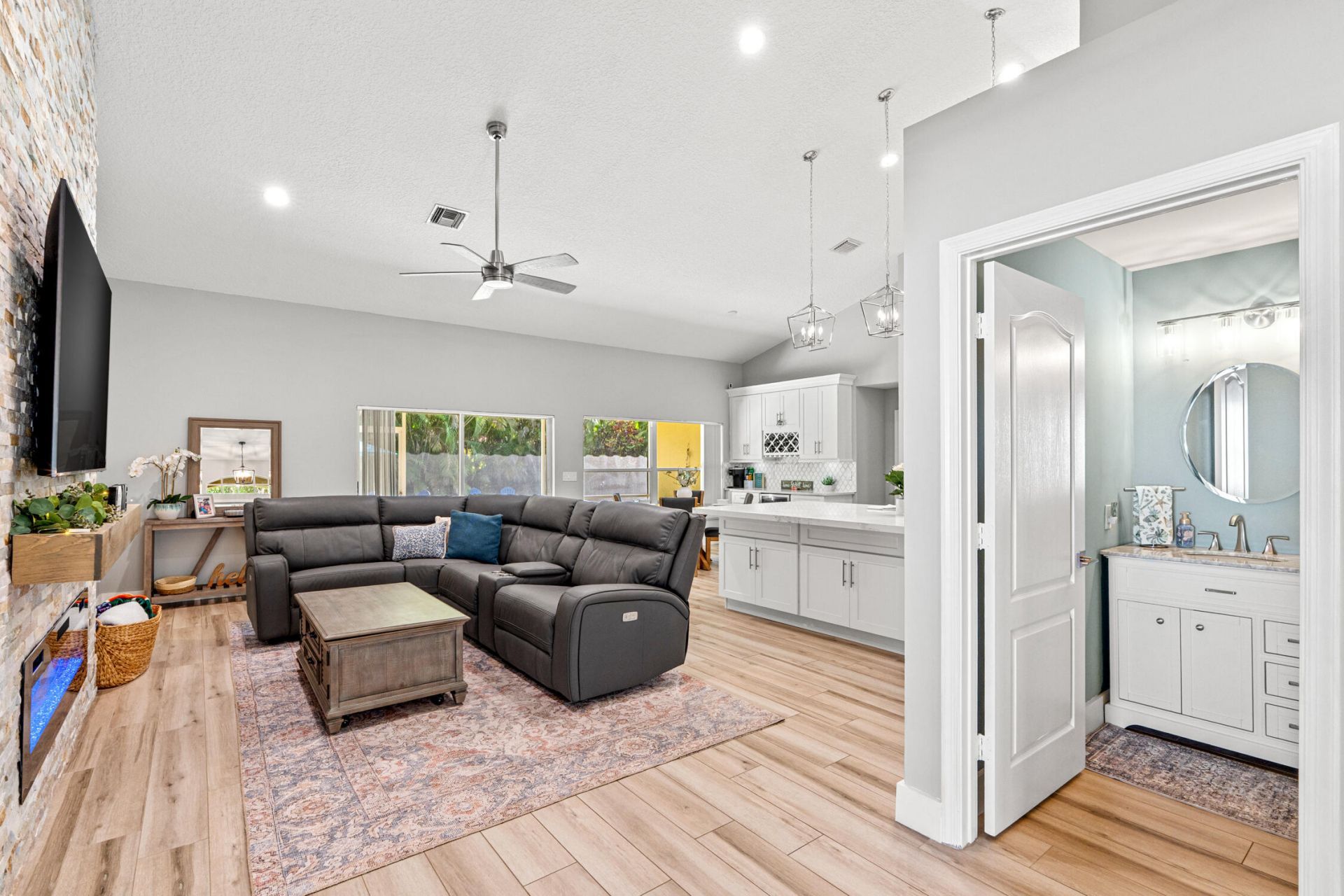 1531 NW 102nd Way, Coral Springs, FL 33071 Photo