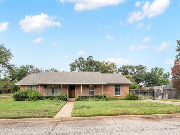 925 Bradley Drive, Athens, TX 75751