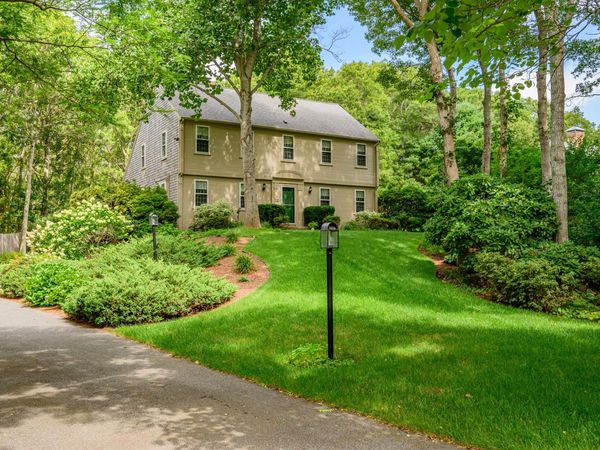 8 Crestview Dr Ext, Sandwich, MA 02537