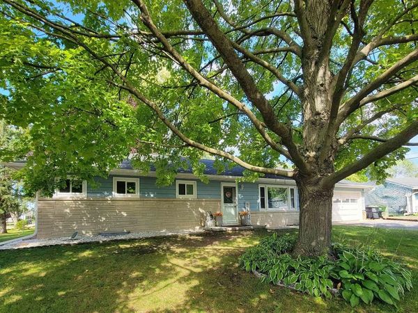 215 W CAMERON STREET, New London, WI 54961