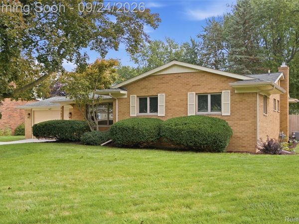 4367 Old Colony Drive, Flint Township, Mi 48507