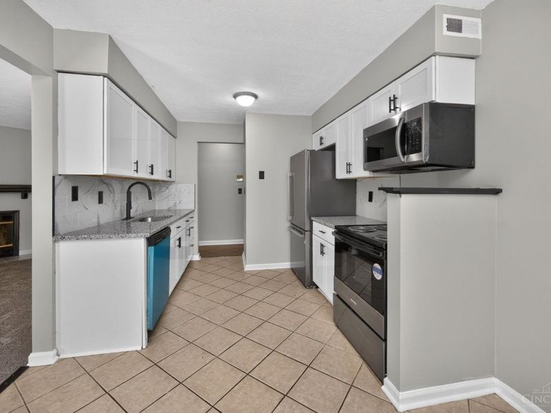 1625 W Augusta Boulevard, Unit 167, Fairfield, OH 45014 Photo 14