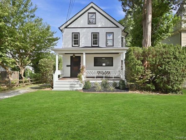 42 Chestnut Street, Glen Cove, NY 11542