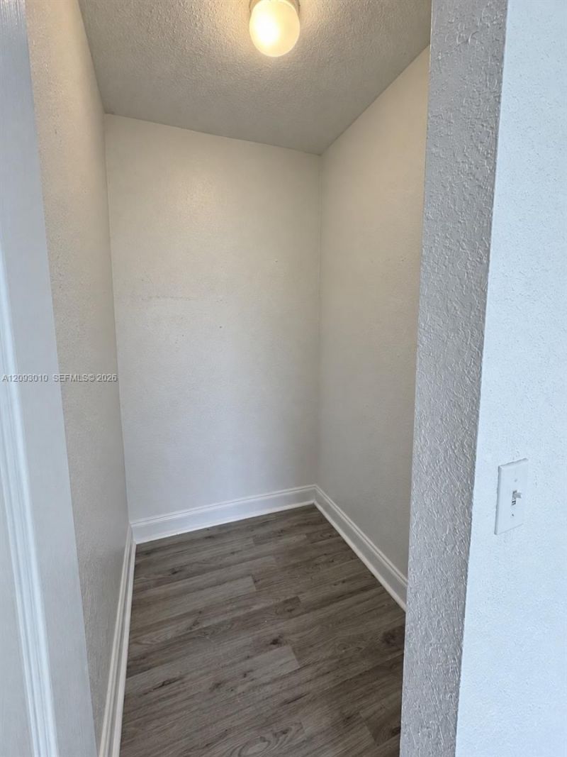 9731 Hammocks Blvd , Unit 204B, Miami, FL 33196 Photo