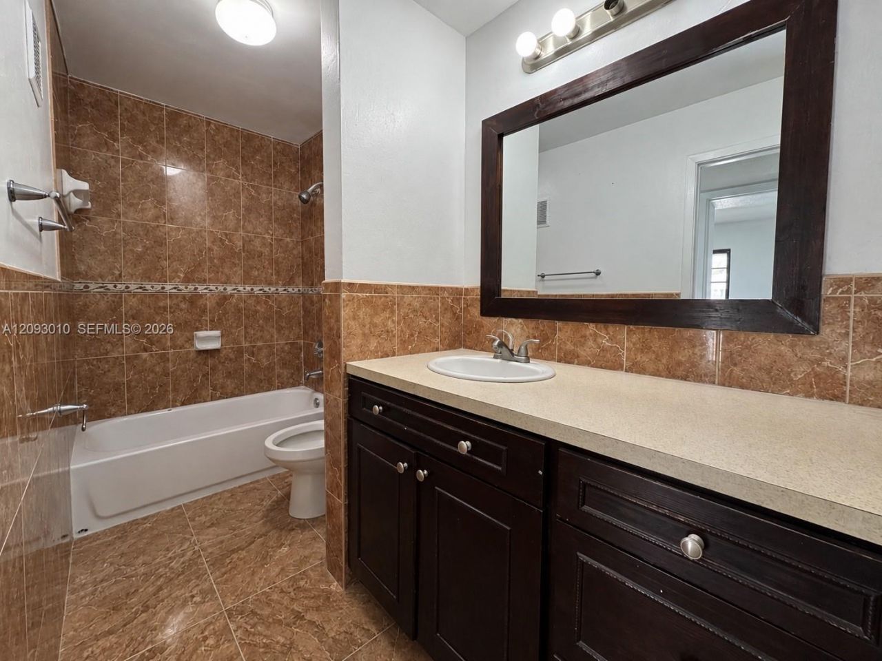 9731 Hammocks Blvd , Unit 204B, Miami, FL 33196 Photo