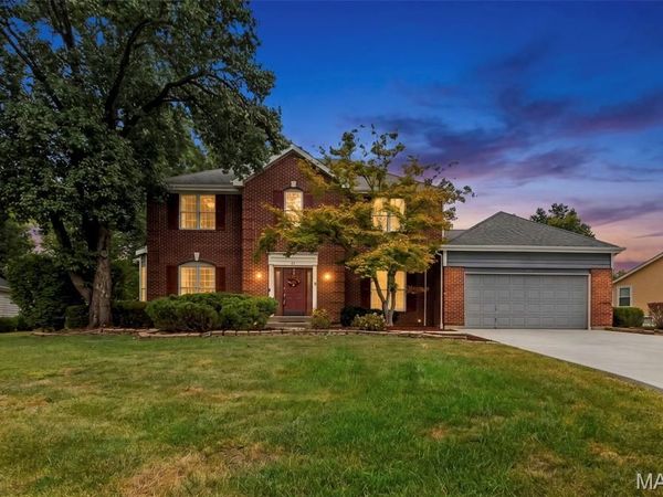 11 Silver Leaf Court, Lake St Louis, MO 63367