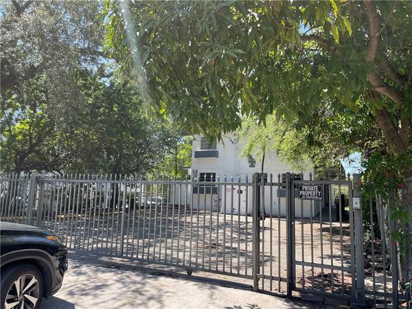 1052 NW 4TH Street, Unit 4, Miami, FL 33128