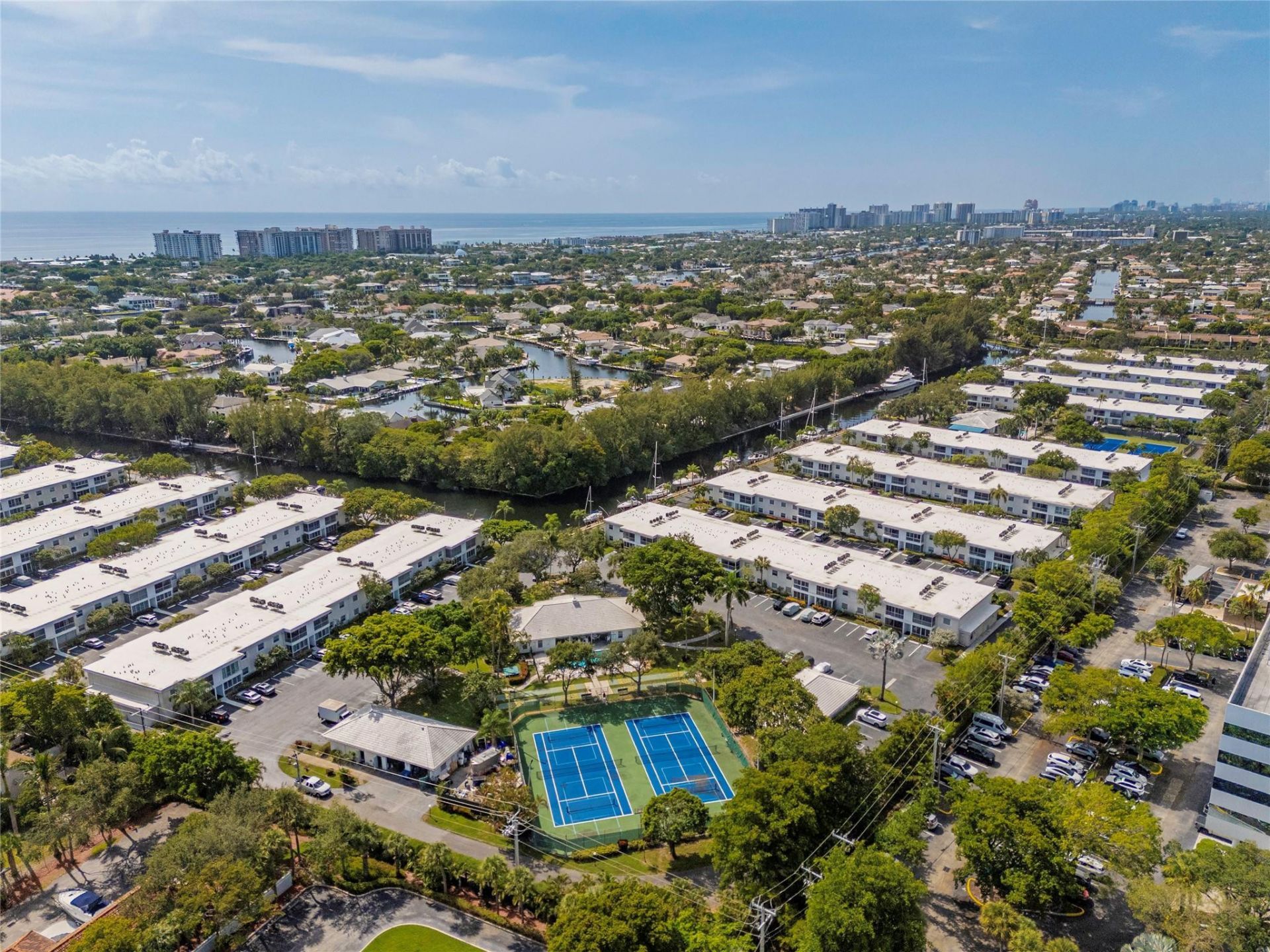 6201 Bay Club Drive, Unit 4, Fort Lauderdale, FL 33308 Photo