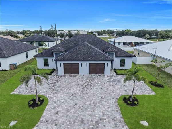 255 SW 3rd TER , CAPE CORAL, FL 33991