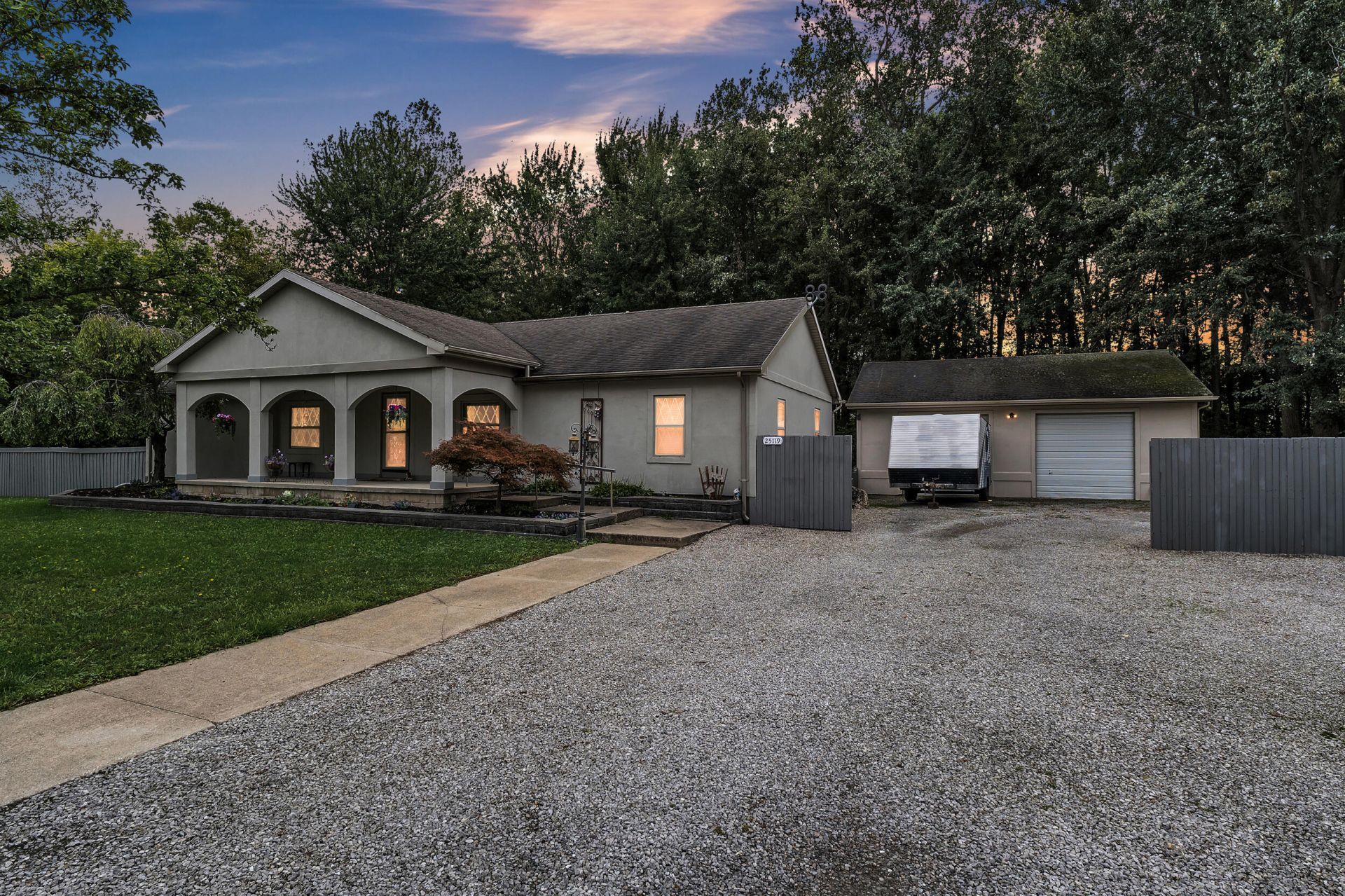 25119 Woodruff Road, Flat Rock, MI 48134 Main Photo