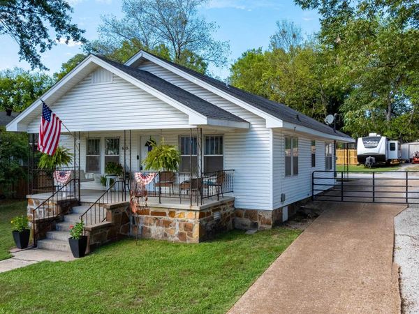 523 S Broad St, Batesville, AR 72501