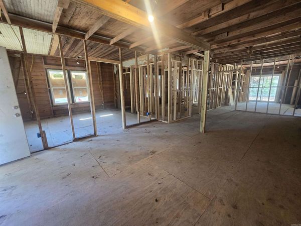 910 Keith Street , Malvern, AR 72104