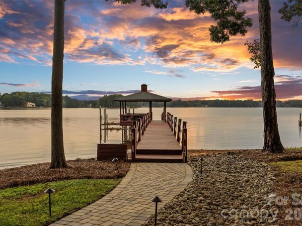 16109 N Point Road, Huntersville, NC 28078