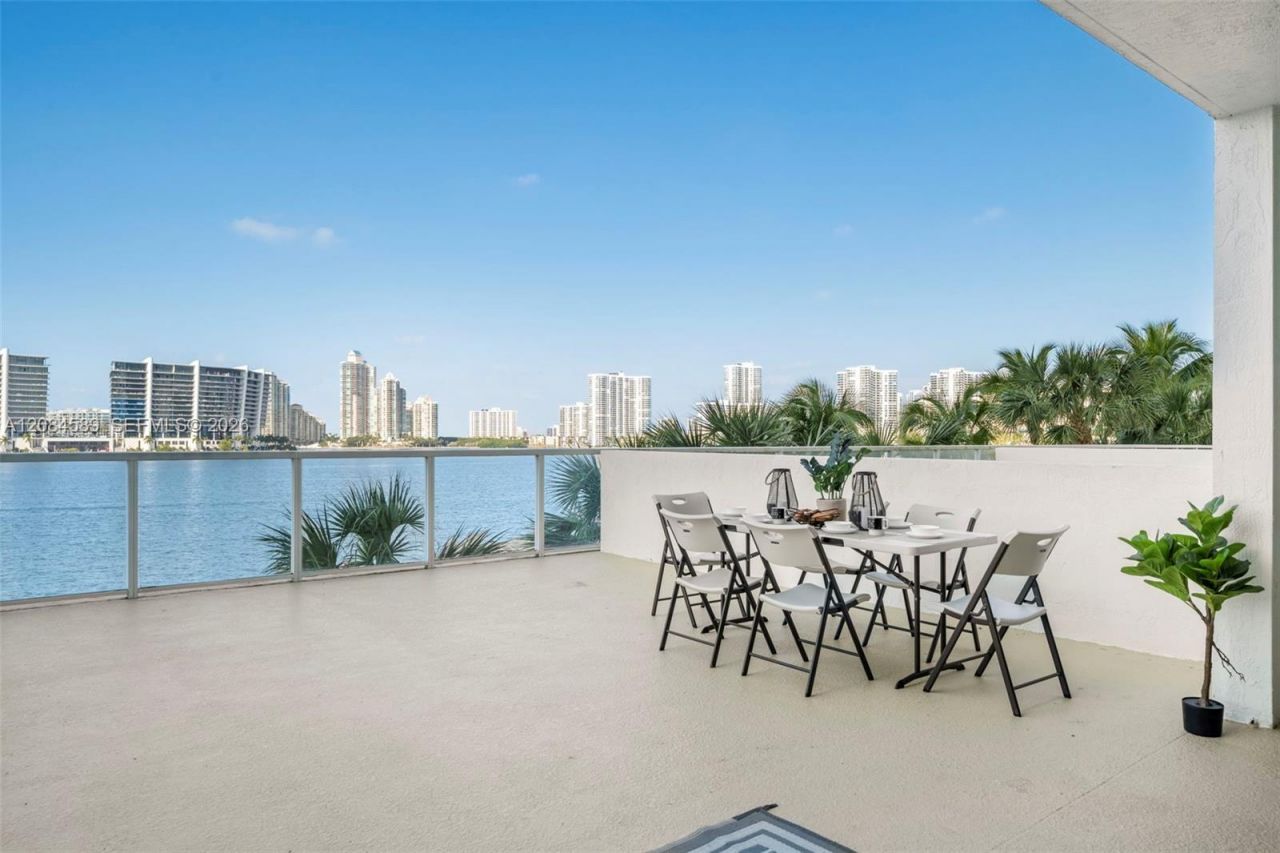 18100 N Bay Rd , Unit 308, Sunny Isles Beach, FL 33160 Photo