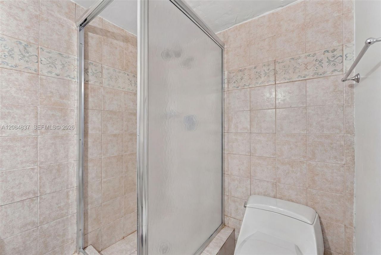 1540 NE 191st St , Unit 145, Miami, FL 33179 Photo