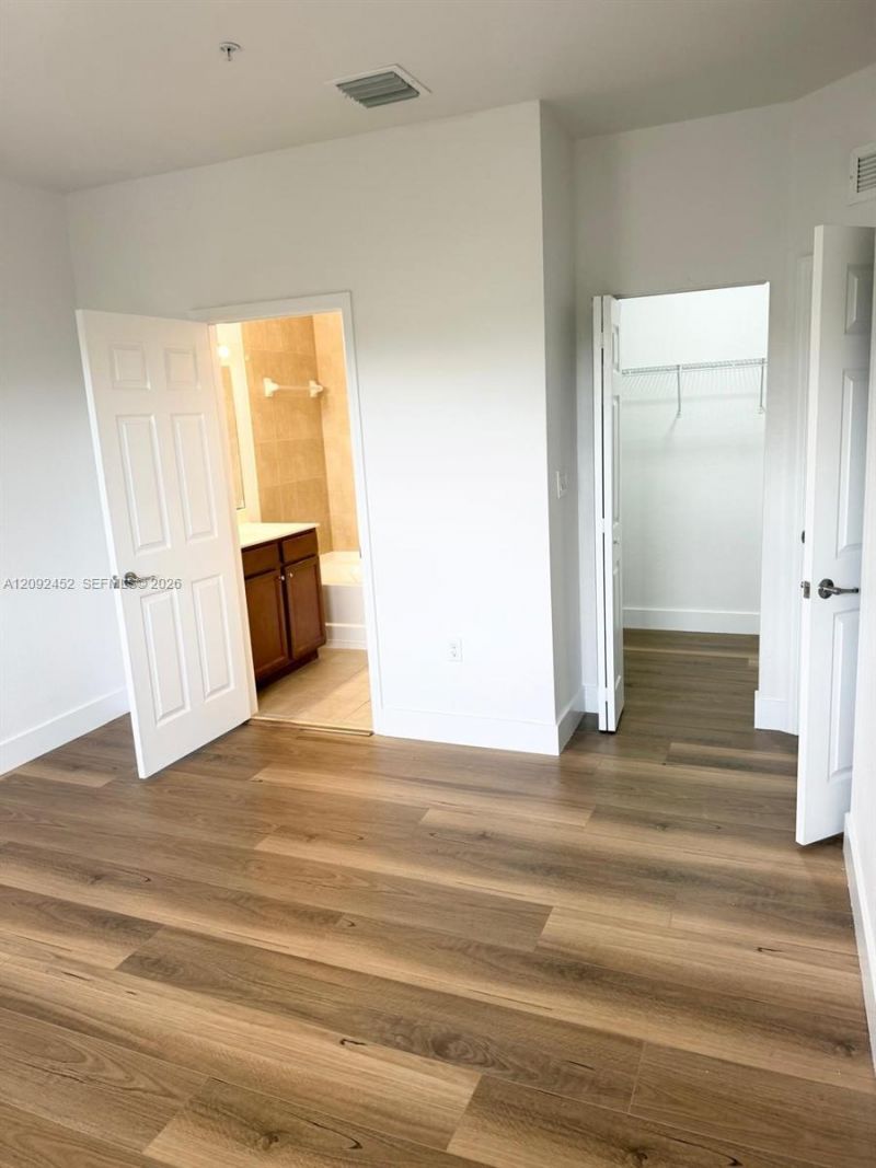 8620 NW 97th Ave , Unit 215, Doral, FL 33178 Photo