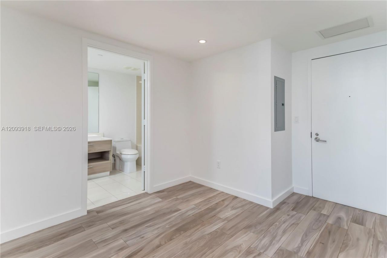 1300 S Miami Ave , Unit 2604, Miami, FL 33130 Photo