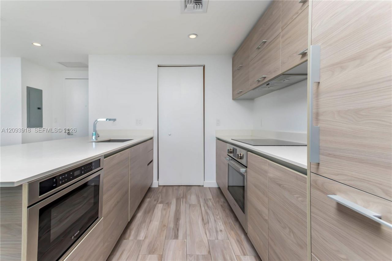 1300 S Miami Ave , Unit 2604, Miami, FL 33130 Photo