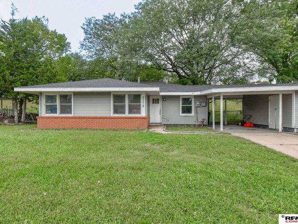 5218 W Benton Street, Lincoln, NE 68524