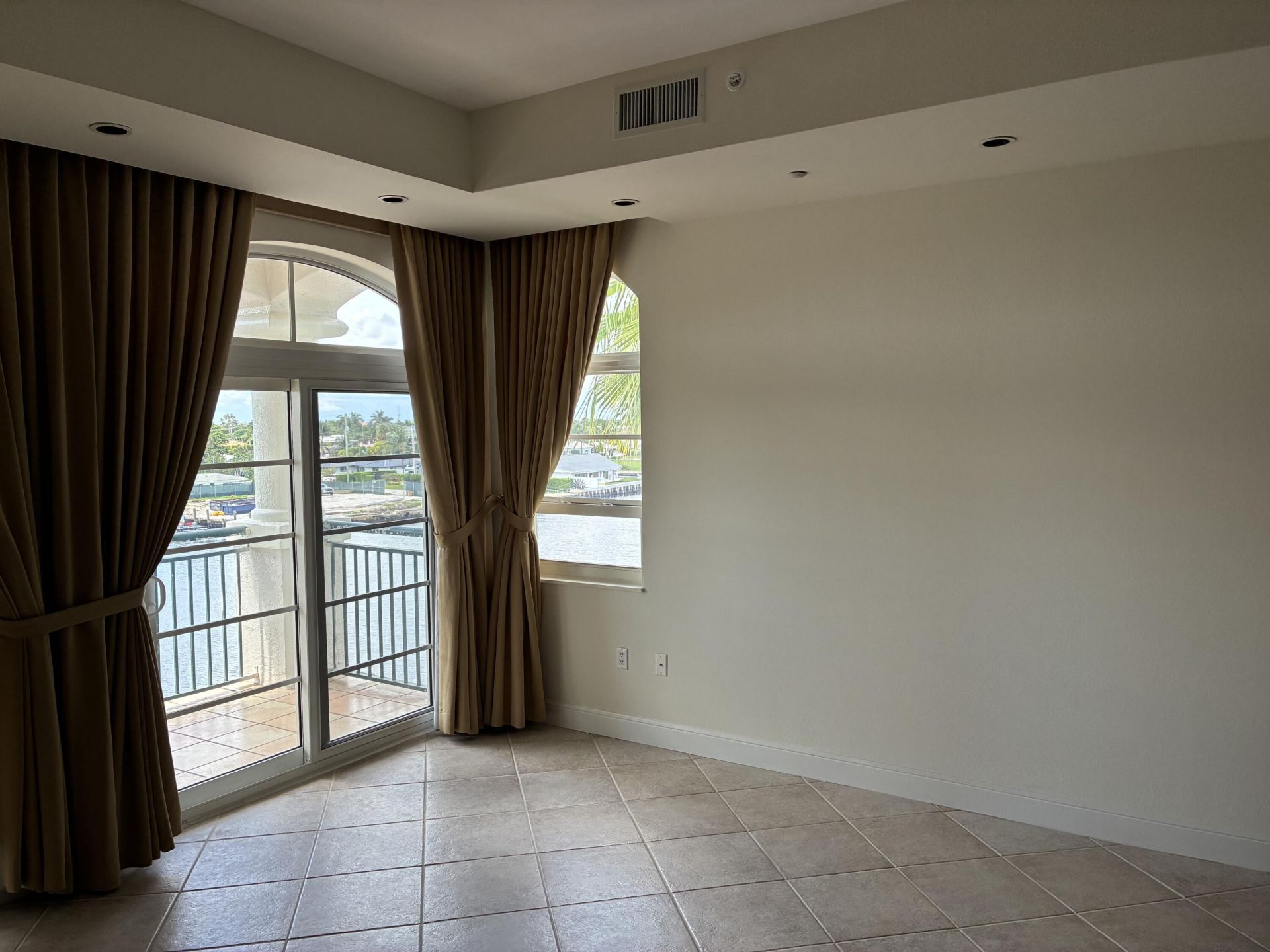 1230 Hillsboro Mile, Unit 308, Hillsboro Beach, FL 33062 Photo