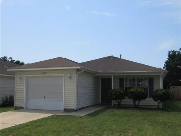 1029 Antigua Cir, Pensacola, FL 32506